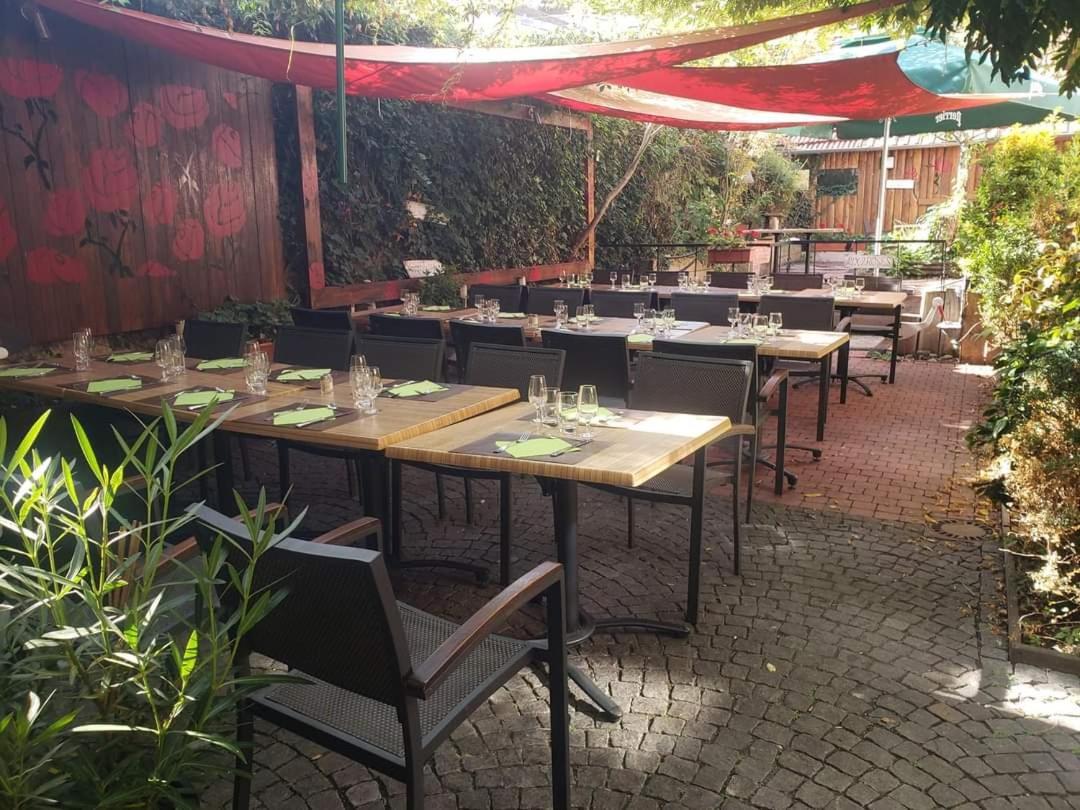 Hotel Restaurant Aux Deux Roses Neuf-Brisach Exterior photo